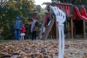 Szellemes bátorságpróba a Béke parkban